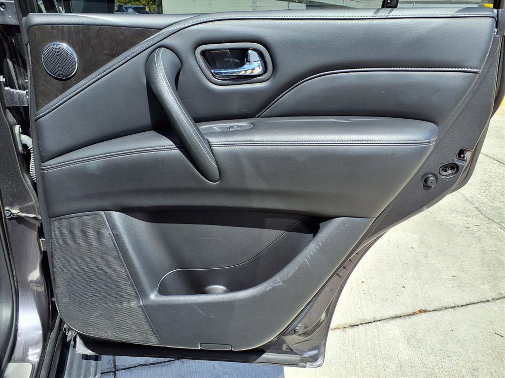 Used 2023 INFINITI QX80 Luxe w/ Cargo Package AWD/4WD image 12
