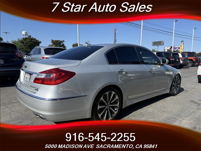 Used 2012 Hyundai Genesis 5.0 R-Spec RWD image 6