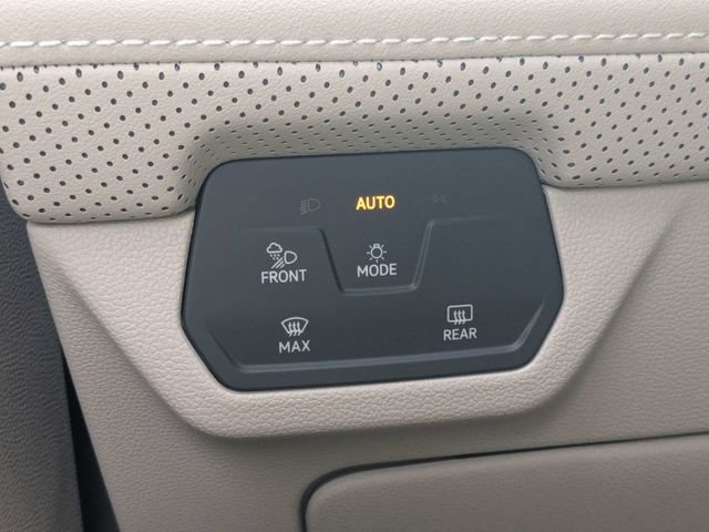 Used 2024 Volkswagen Atlas SE FWD image 25