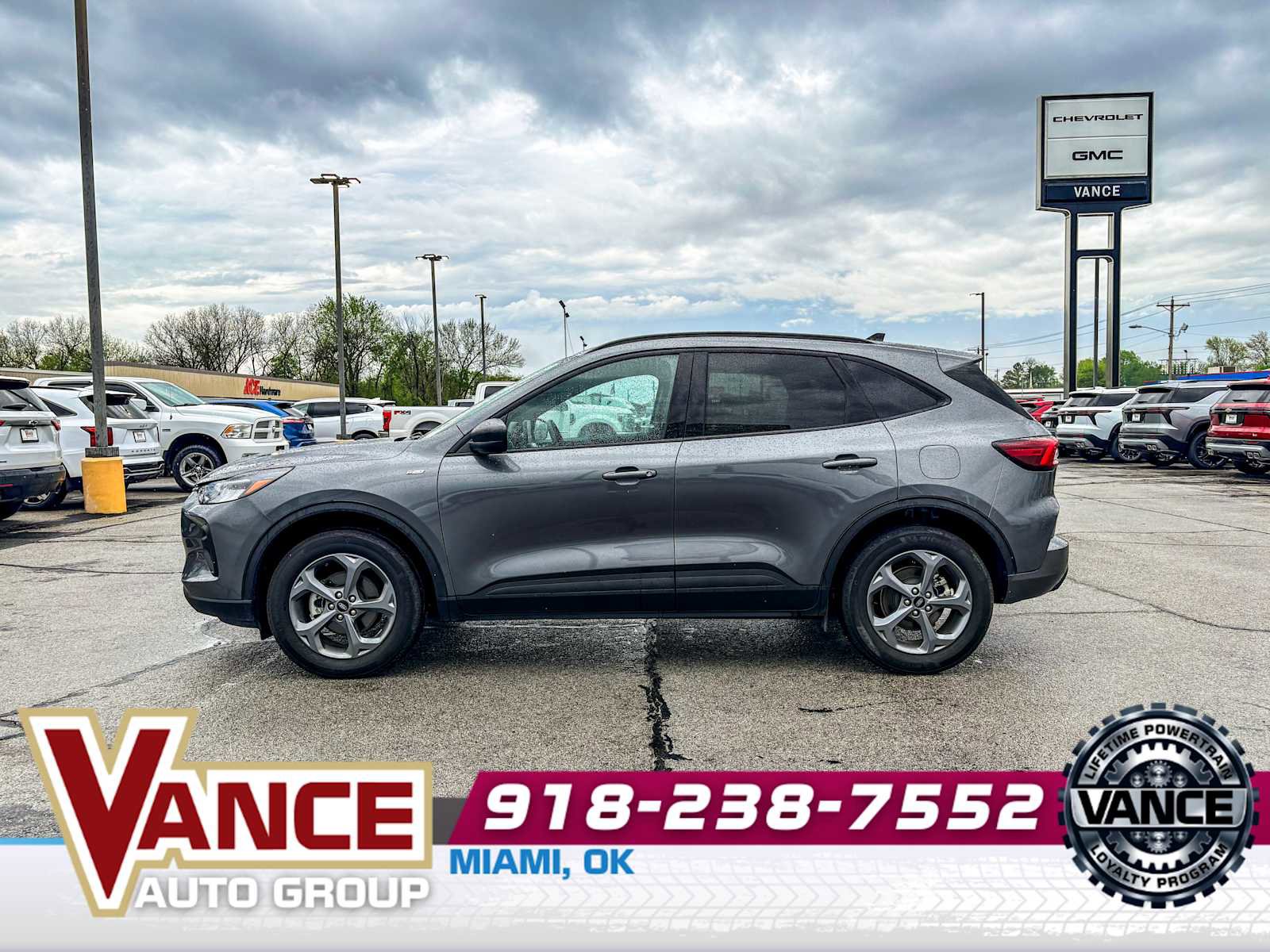 Used 2025 Ford Escape ST-Line image 4