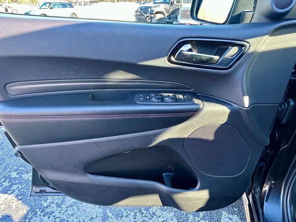 Used 2025 Dodge Durango GT image 13