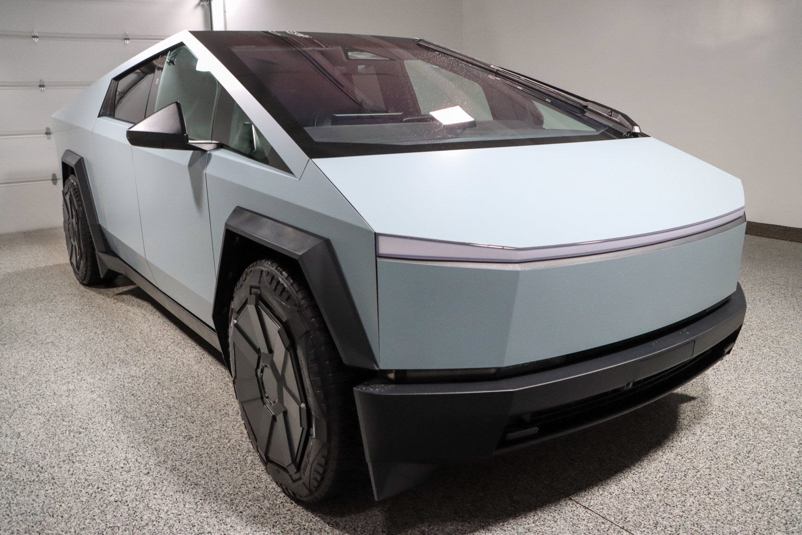 Used 2024 Tesla Cybertruck Cyberbeast AWD/4WD image 5