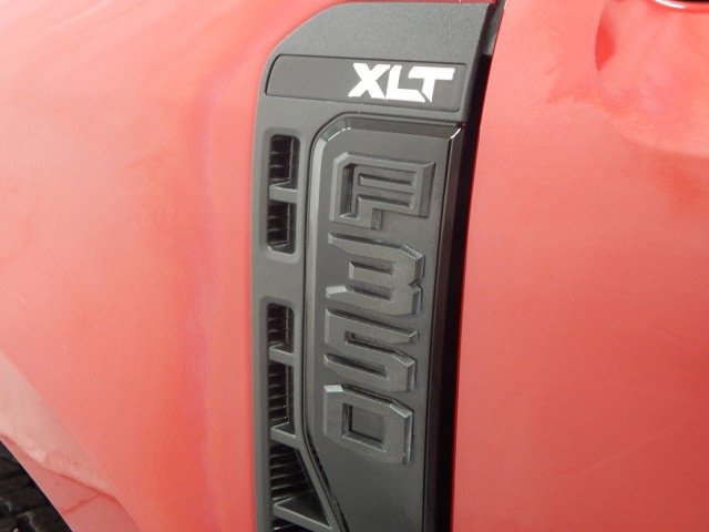 Used 2023 Ford F350 XLT w/ Black Appearance Package image 8