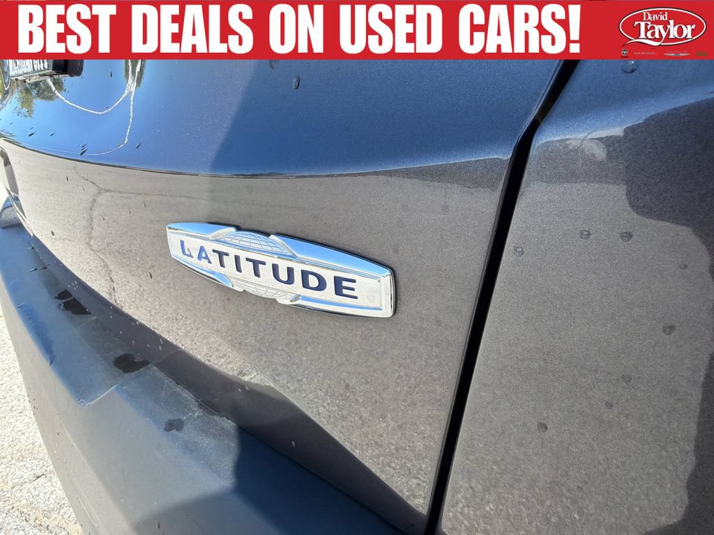 Used 2018 Jeep Renegade Latitude FWD image 36