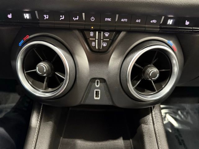 Used 2025 Chevrolet Blazer LT image 36