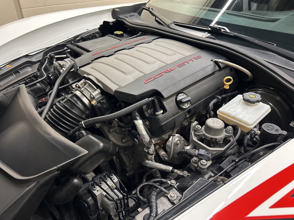 Used 2019 Chevrolet Corvette Stingray Coupe w/ 1LT image 13