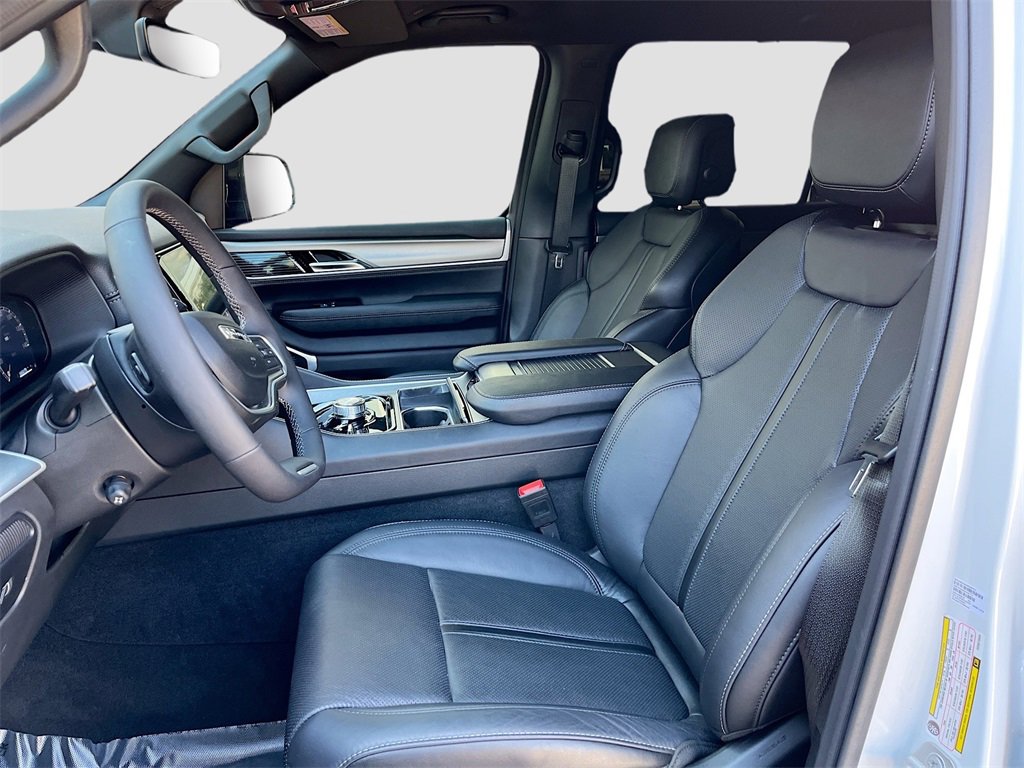 Used 2025 Jeep Wagoneer Series II image 22