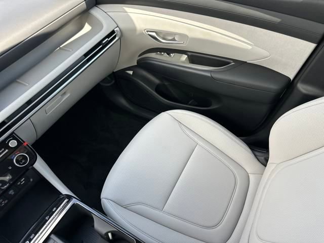 Used 2025 Hyundai Tucson SEL image 25
