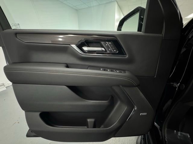 New 2026 GMC Yukon XL Elevation w/ LPO, Floor Liner Package image 13