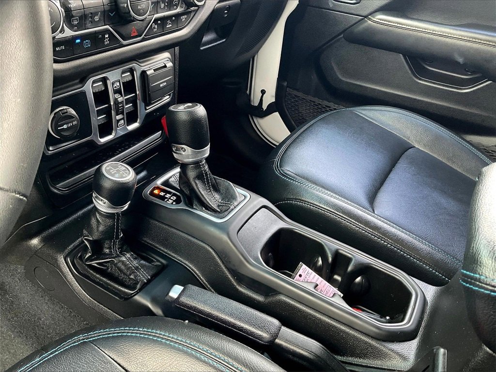 Used 2024 Jeep Wrangler Unlimited Sahara w/ Safety Group image 19