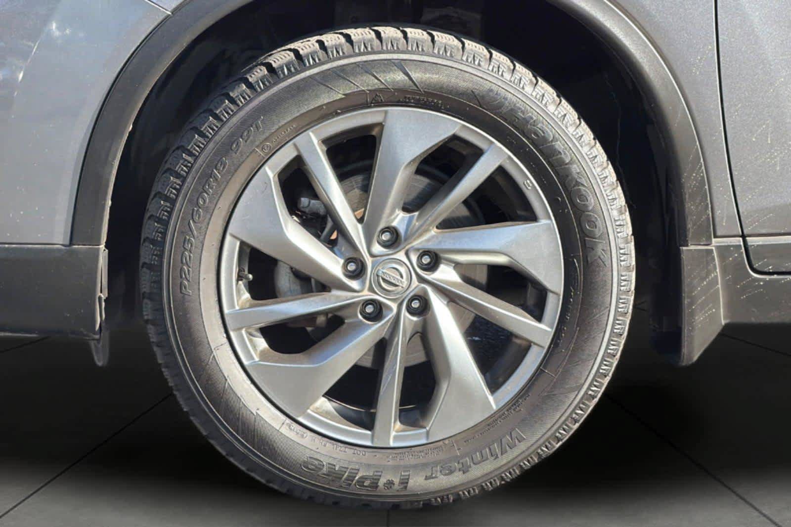 Used 2016 Nissan Rogue SL AWD/4WD image 11