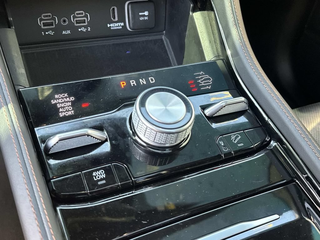 Used 2023 Jeep Grand Cherokee L Summit AWD/4WD image 22