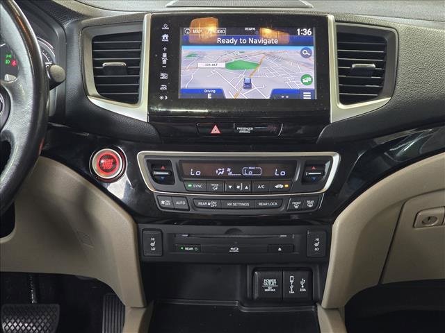 Used 2017 Honda Pilot Touring image 18