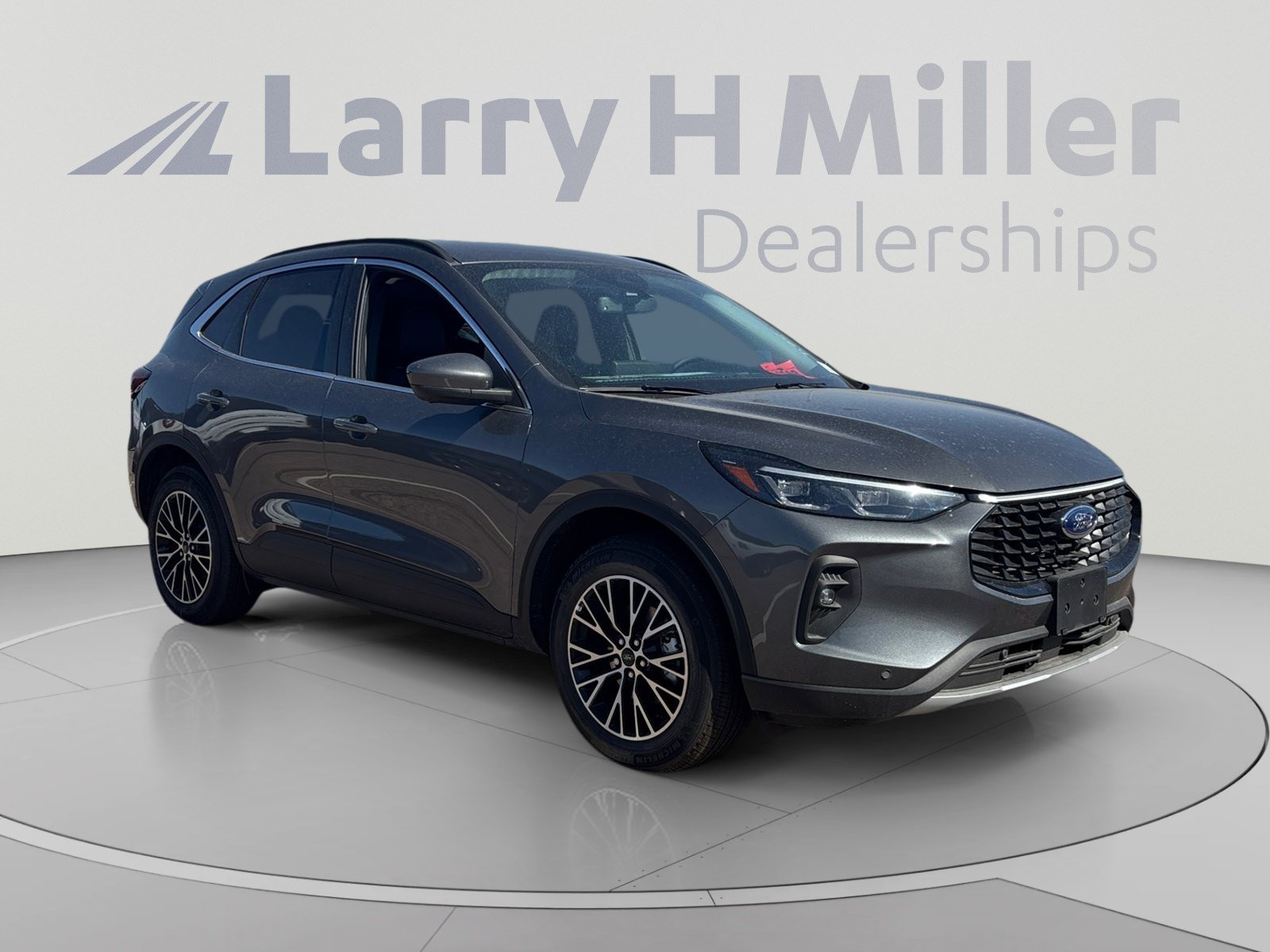 New 2025 Ford Escape SE w/ PHEV Premium Package FWD image 7
