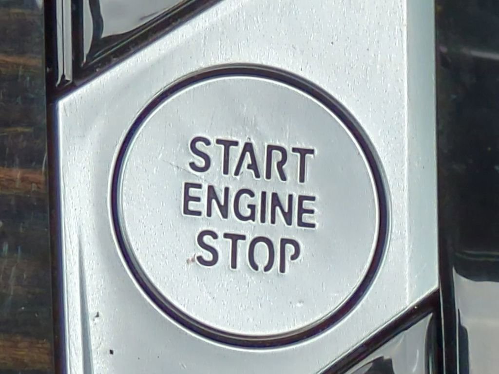 Used 2023 BMW X7 xDrive40i w/ Premium Package image 29