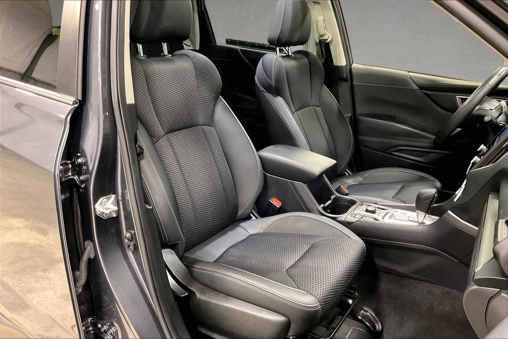 Used 2023 Subaru Forester Premium AWD/4WD image 30