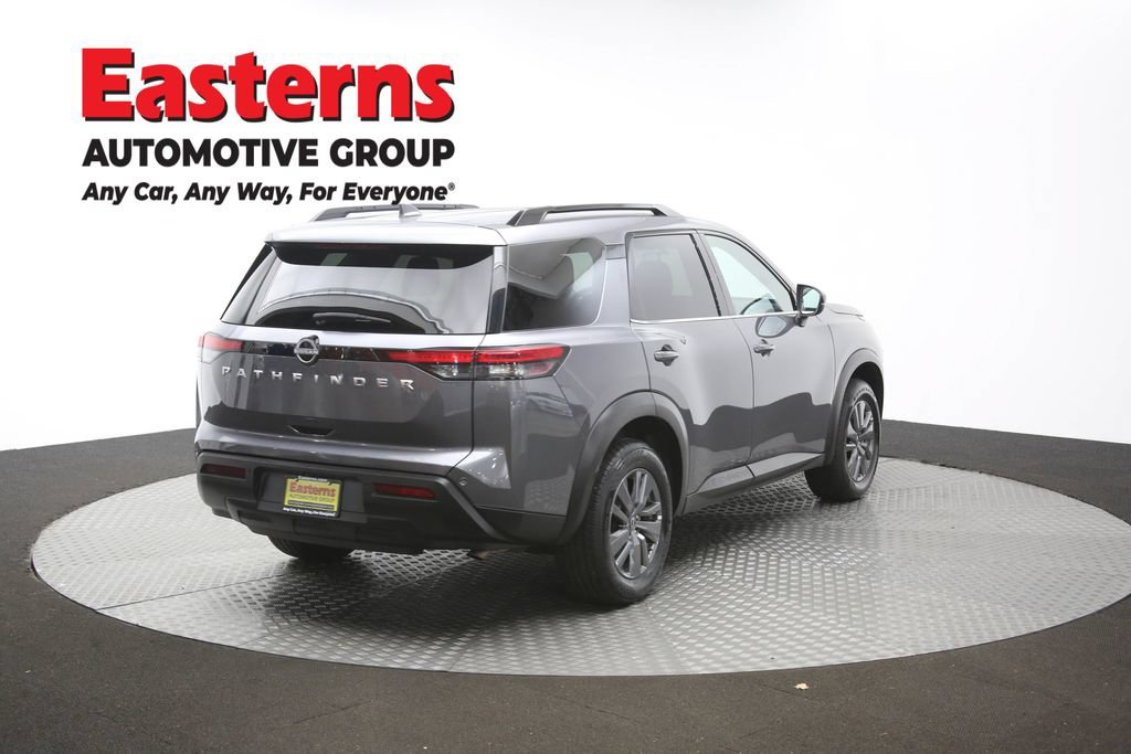 Used 2025 Nissan Pathfinder SV FWD image 40