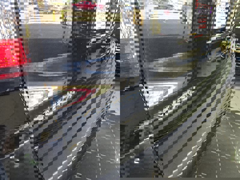 Used 2016 GMC Yukon SLT image 39