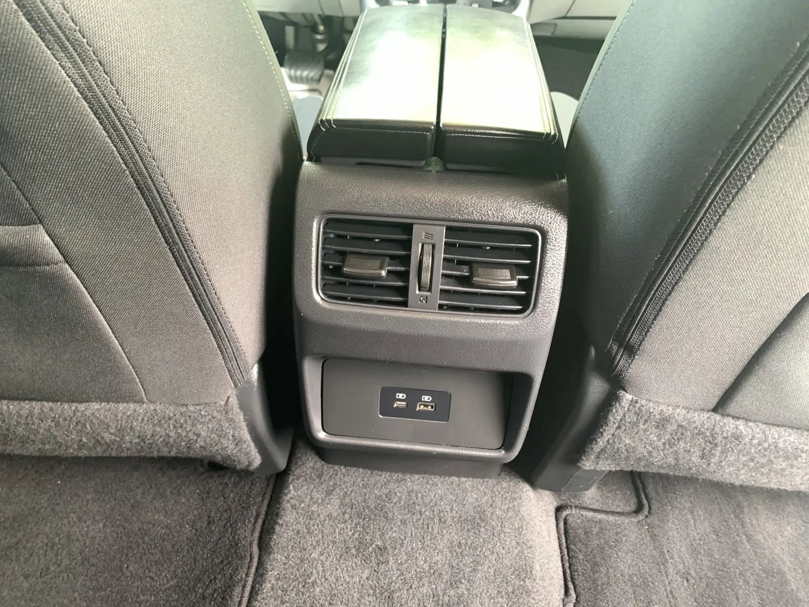 Used 2022 Nissan Rogue SV FWD image 30