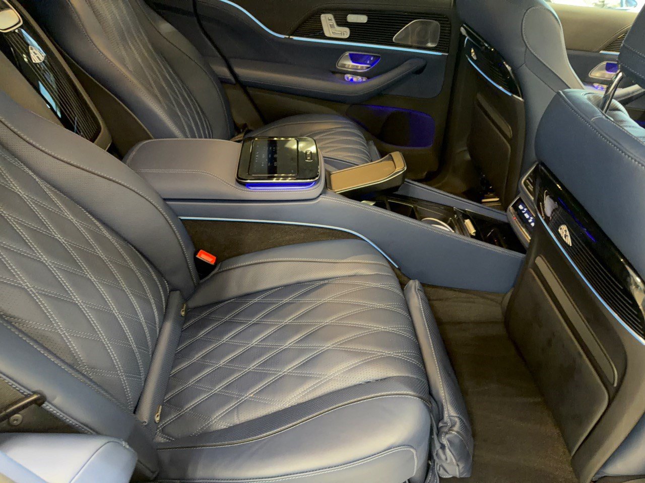 Certified 2025 Mercedes-Benz Maybach GLS 600 4MATIC image 29