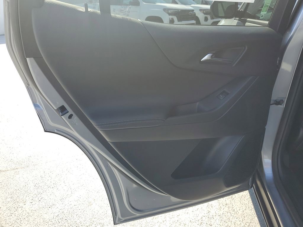 New 2026 Chevrolet Equinox LT image 16