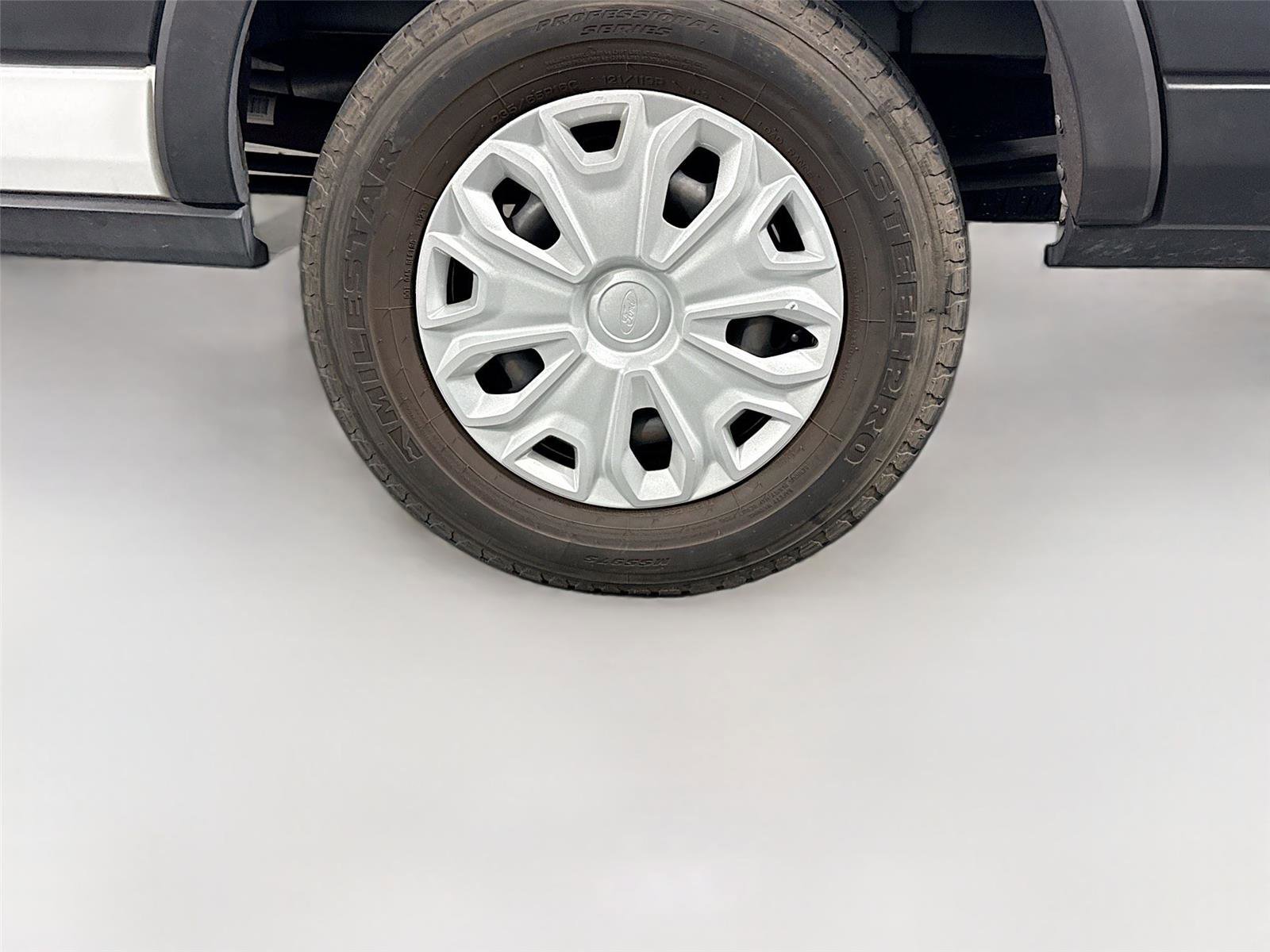 Used 2023 Ford Transit 350 XLT image 24