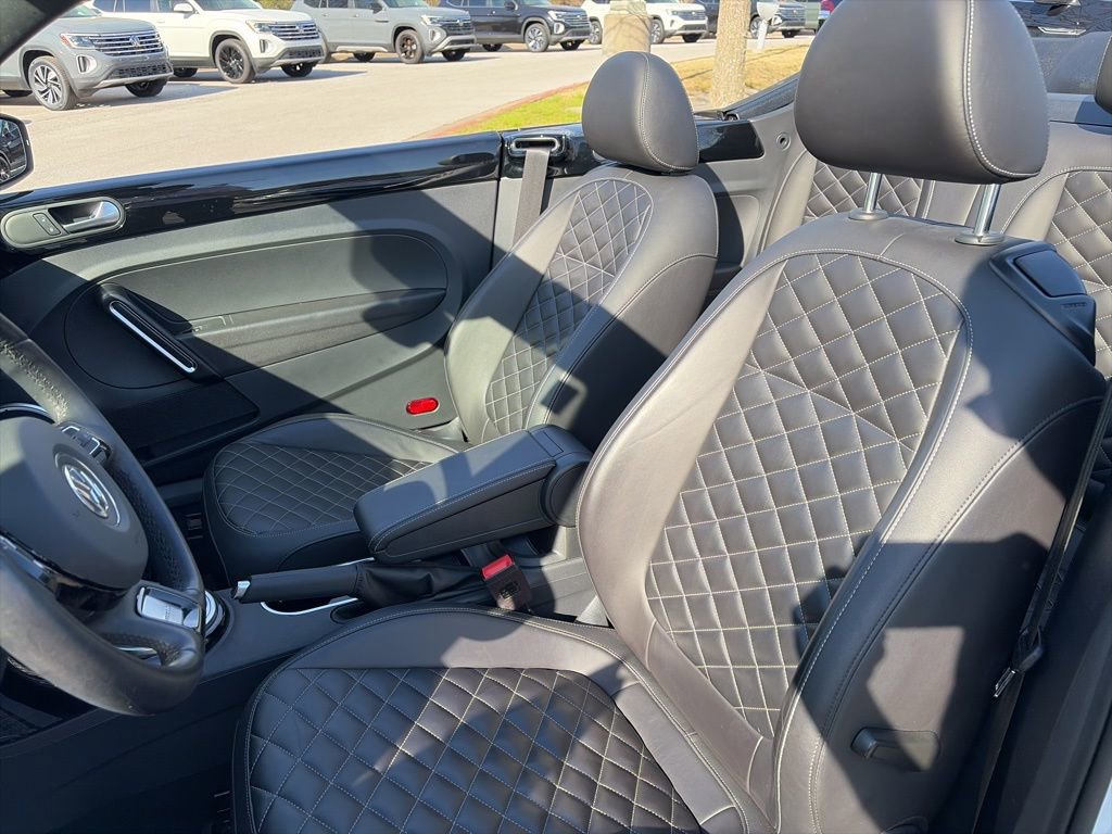 Used 2019 Volkswagen Beetle 2.0T Final Edition SEL FWD image 23