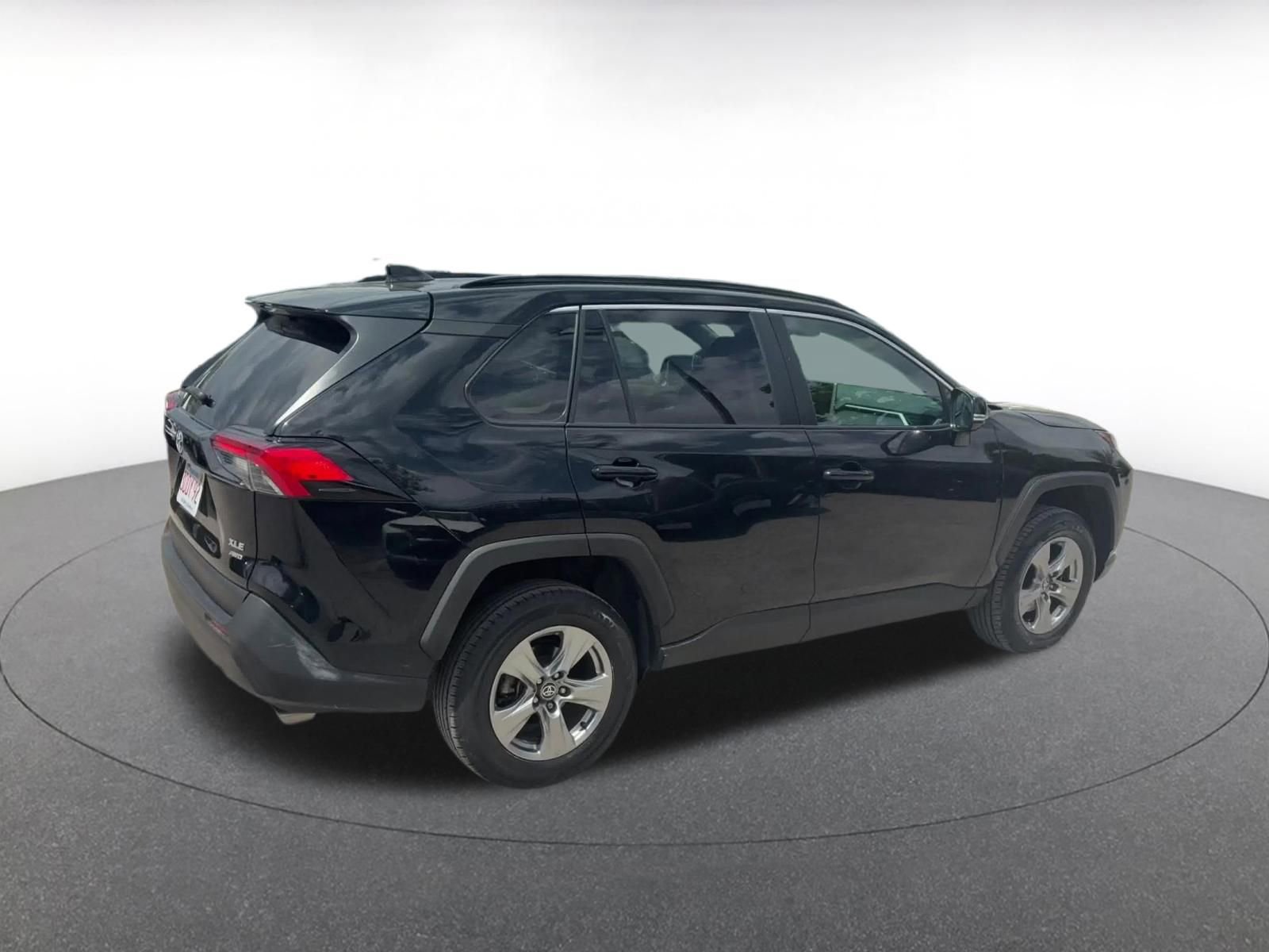 Used 2024 Toyota RAV4 XLE w/ Weather Package AWD/4WD image 15
