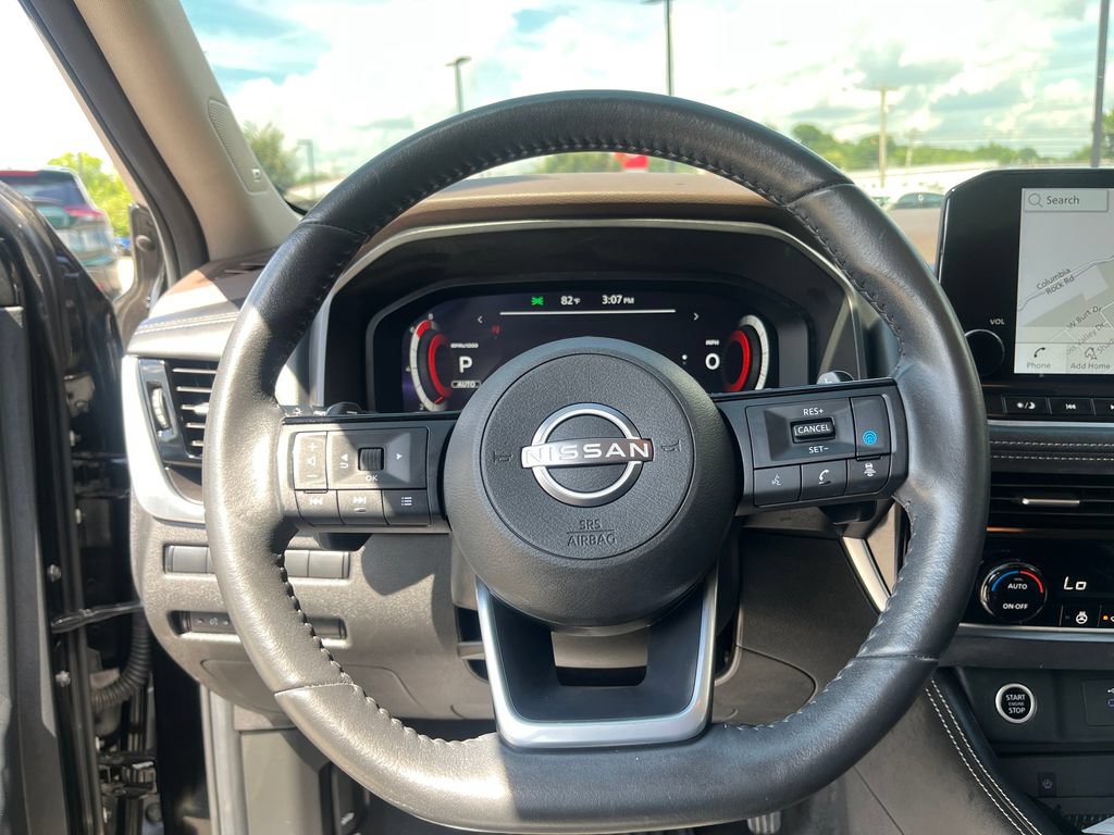 Used 2023 Nissan Rogue Platinum AWD/4WD image 24
