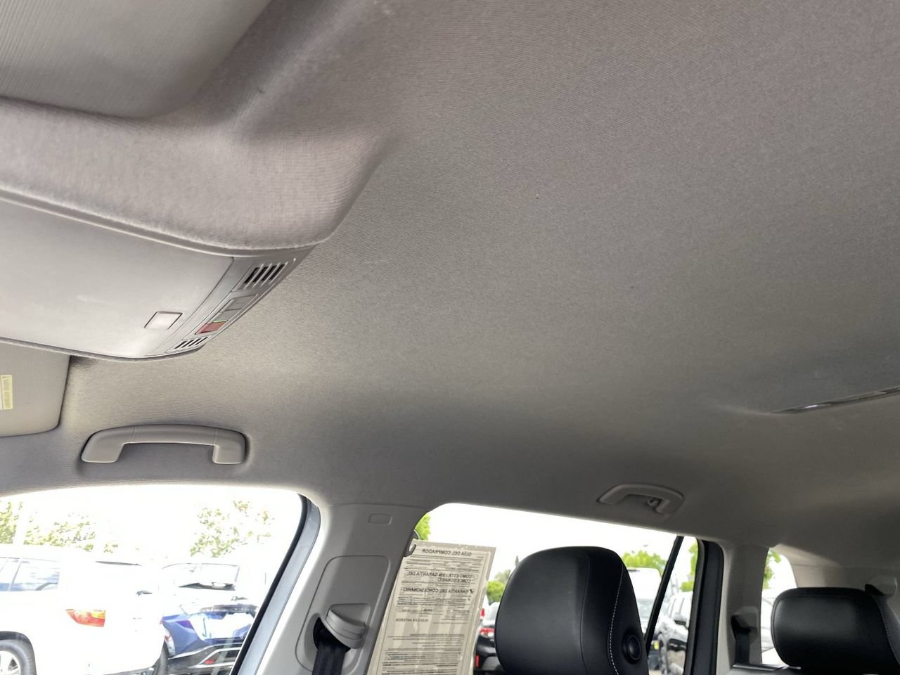 Used 2024 Volkswagen Tiguan SE FWD image 34