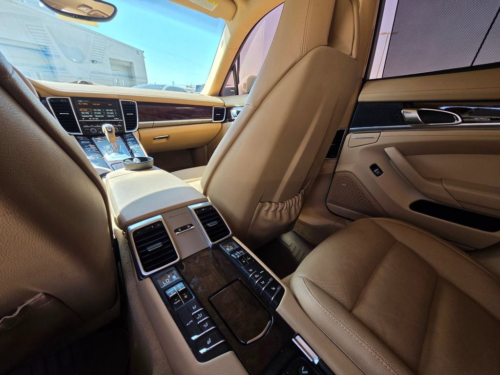 Used 2016 Porsche Panamera 4 AWD/4WD image 21
