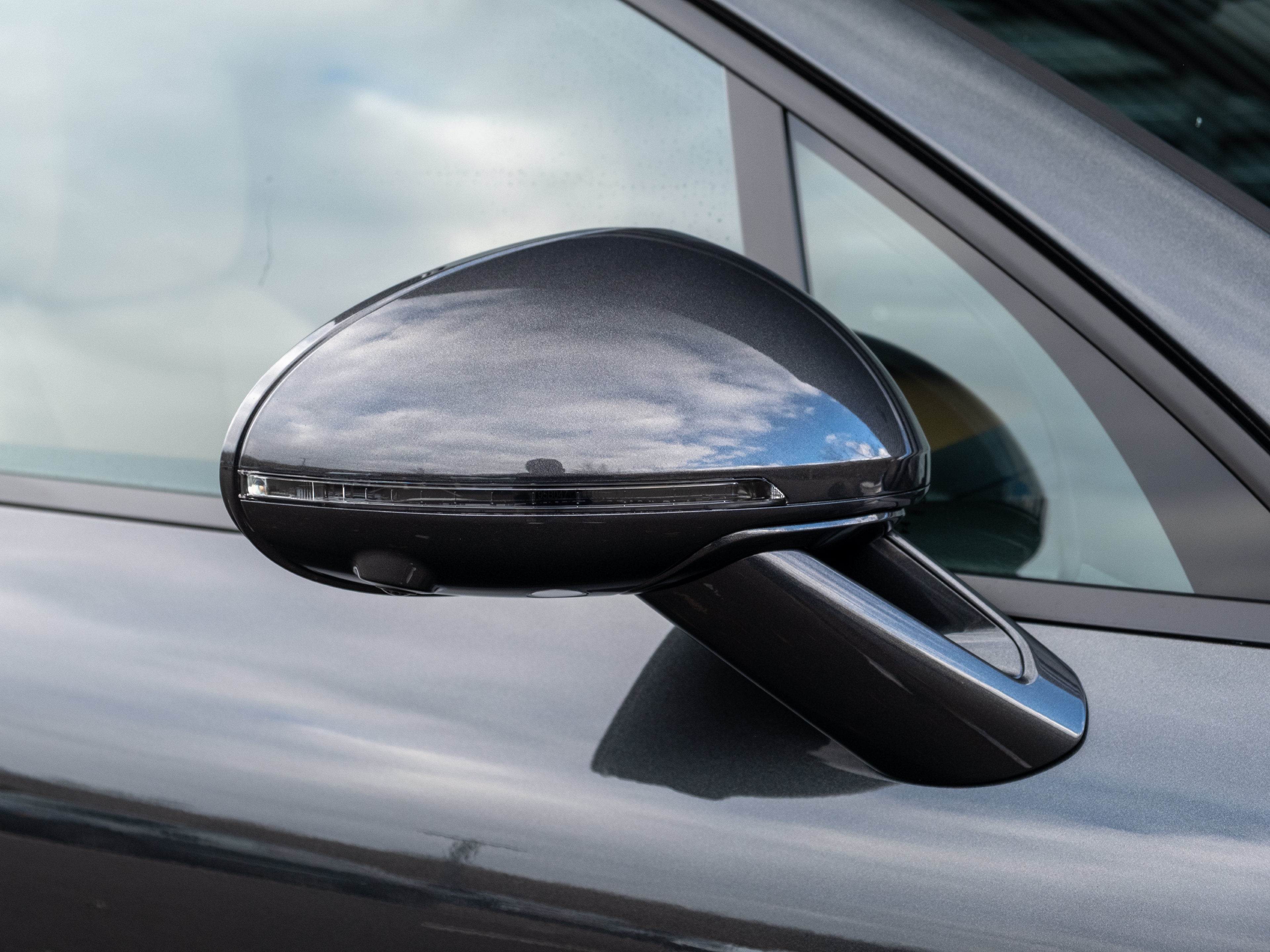Certified 2026 Porsche Macan AWD/4WD image 22
