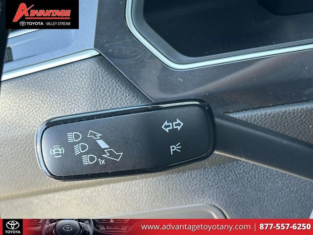 Used 2024 Volkswagen Tiguan SE image 22