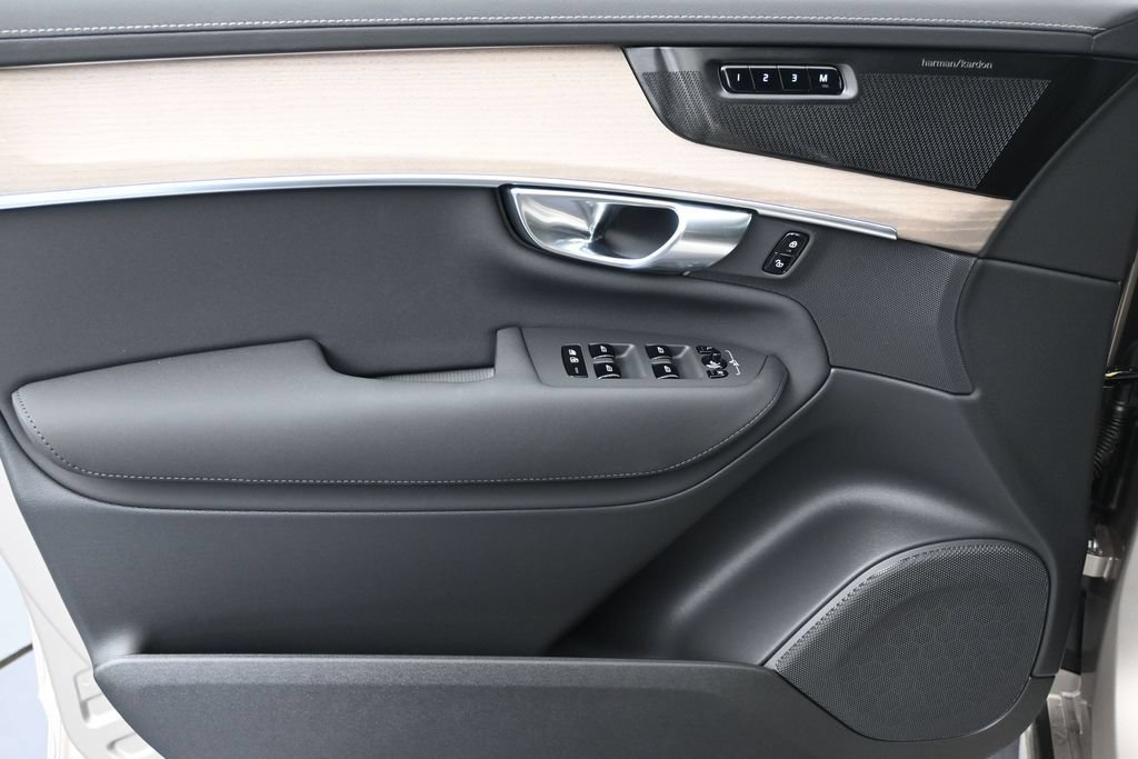 New 2026 Volvo XC90 B6 Plus AWD/4WD image 10