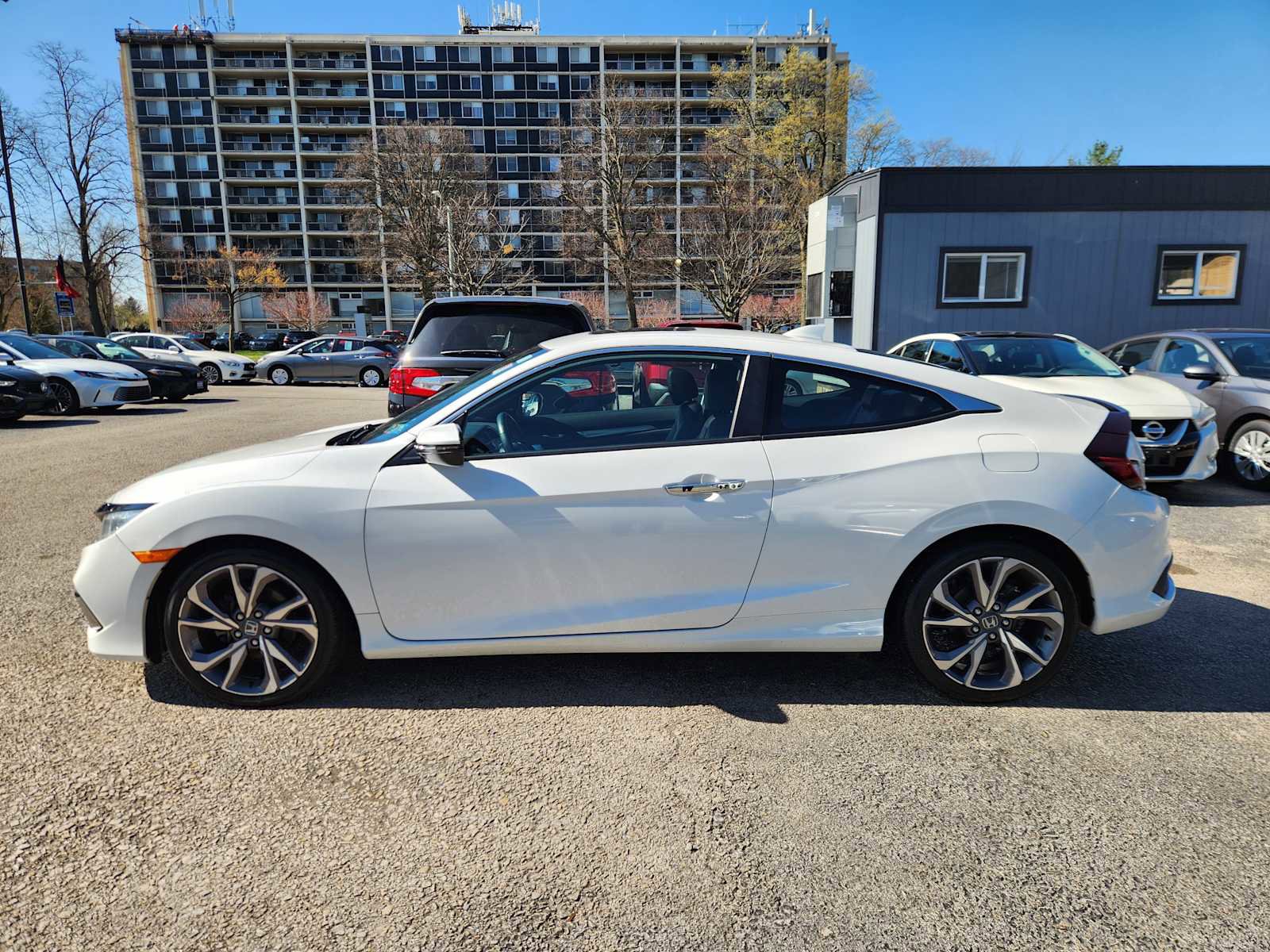 Used 2019 Honda Civic Touring image 5