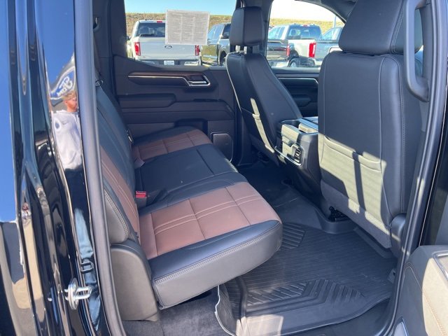 Used 2024 Chevrolet Silverado 1500 High Country w/ Technology Package image 13
