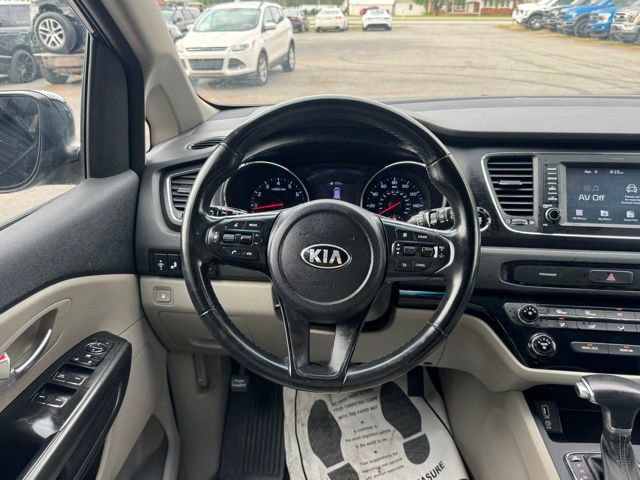 Used 2019 Kia Sedona EX image 16