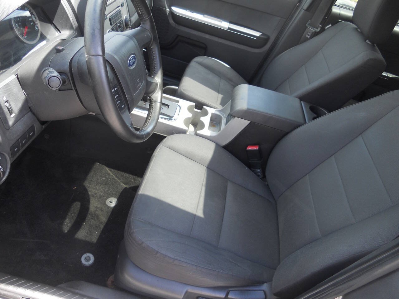 Used 2011 Ford Escape XLT w/ 202A Rapid Spec Order Code FWD image 14