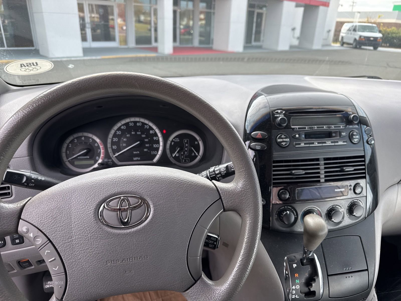 Used 2004 Toyota Sienna LE image 9