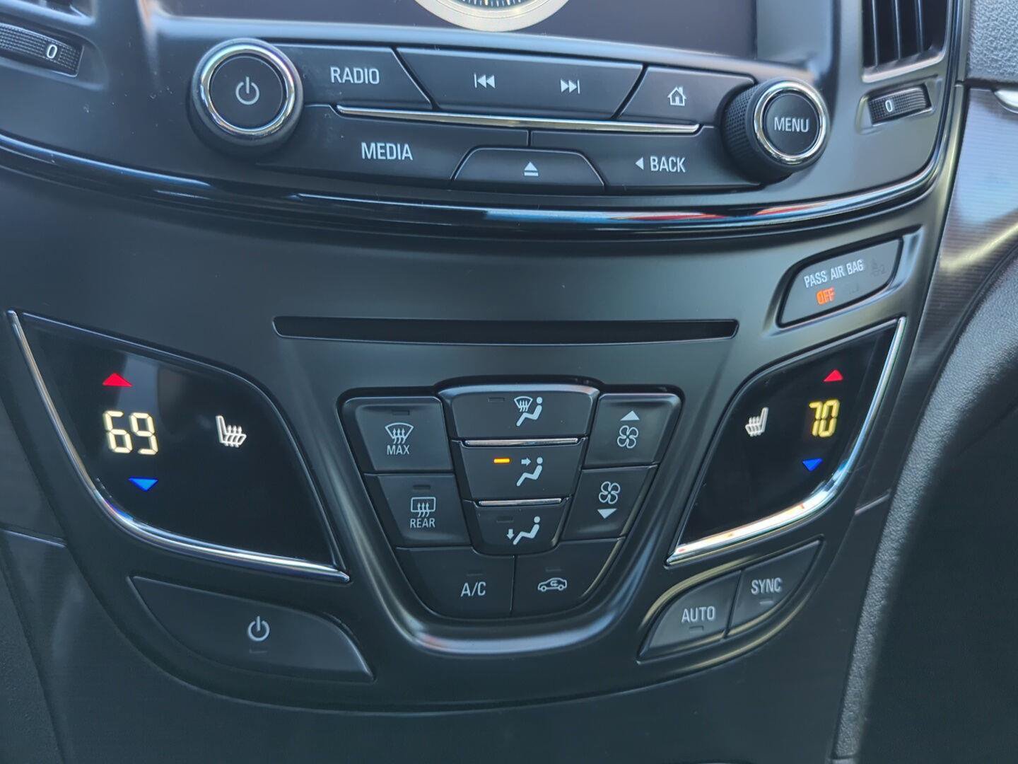 Used 2017 Buick Regal AWD image 19