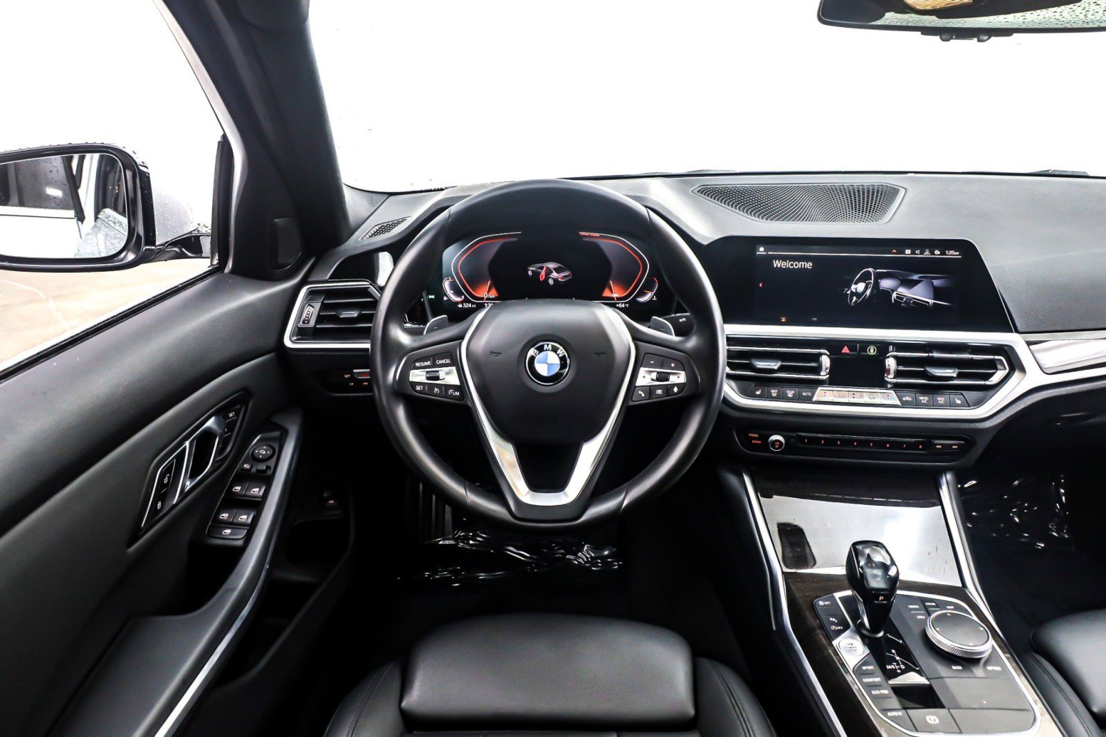 Used 2019 BMW 330i Sedan w/ Convenience Package image 4