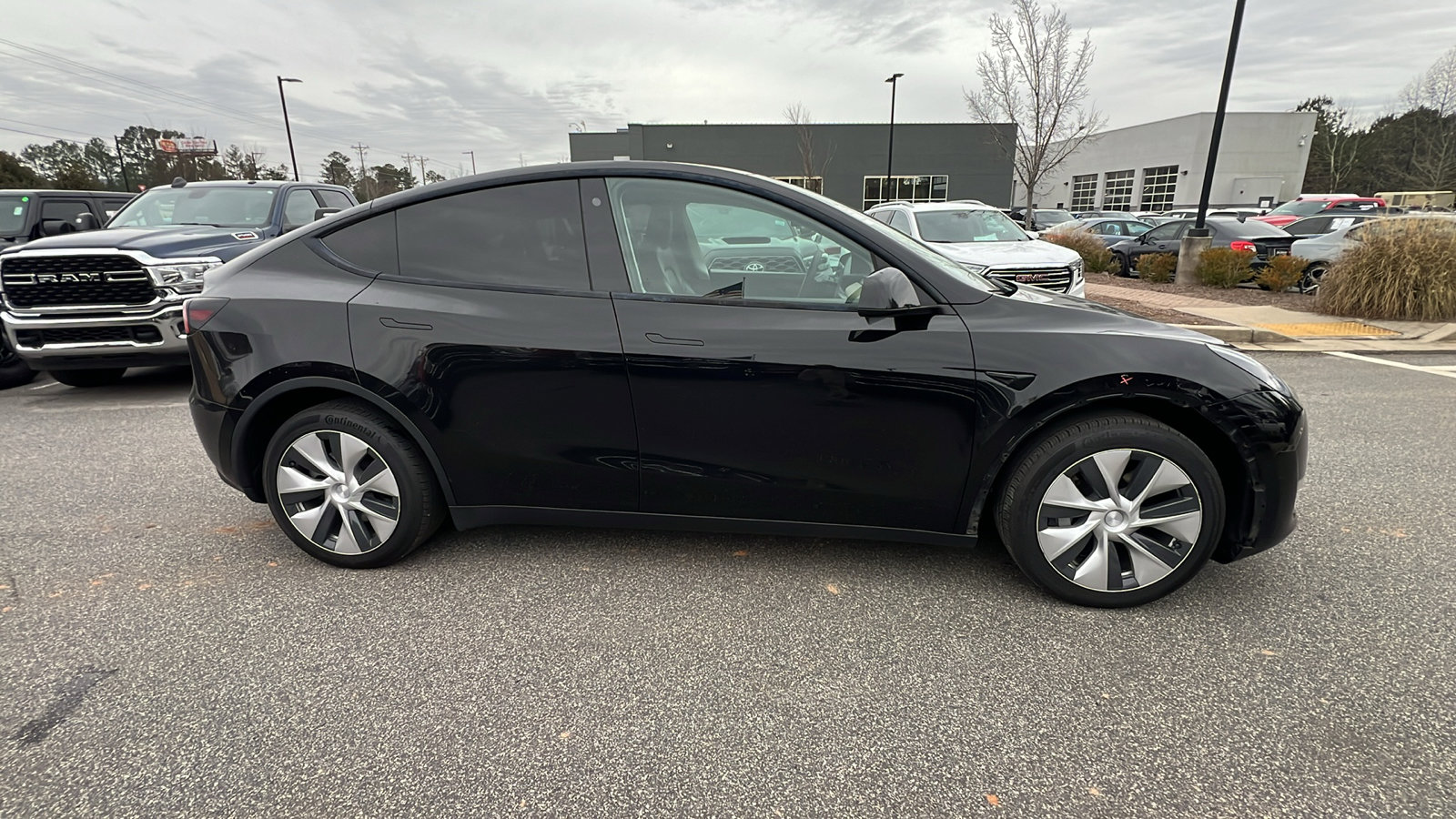 Used 2021 Tesla Model Y Long Range image 7
