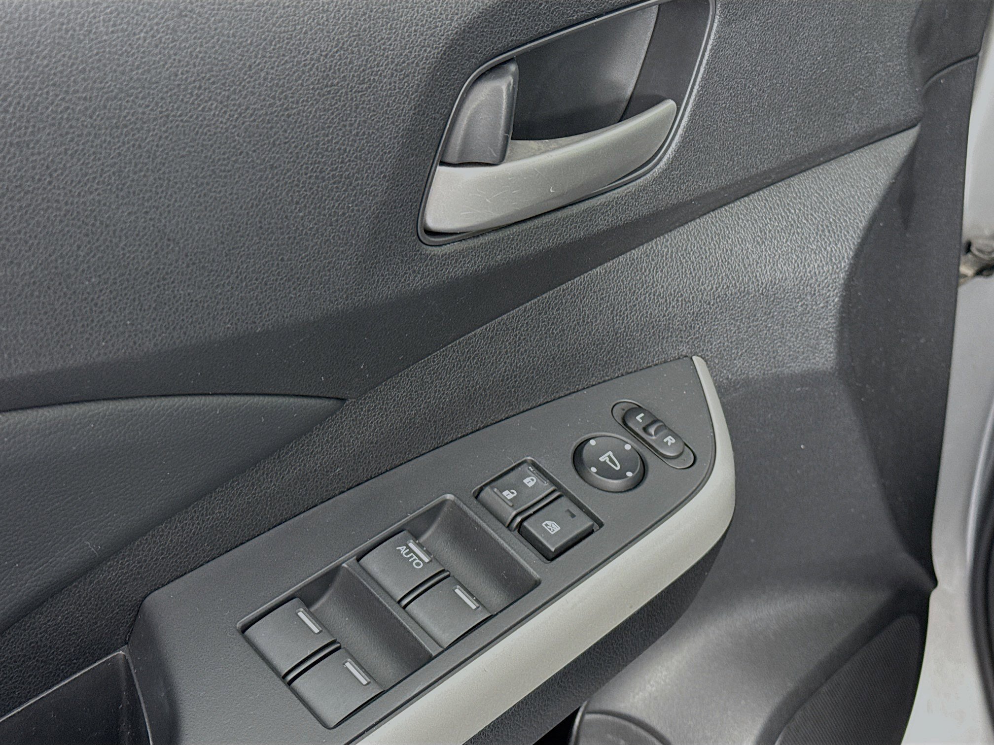 Used 2012 Honda CR-V EX-L image 18