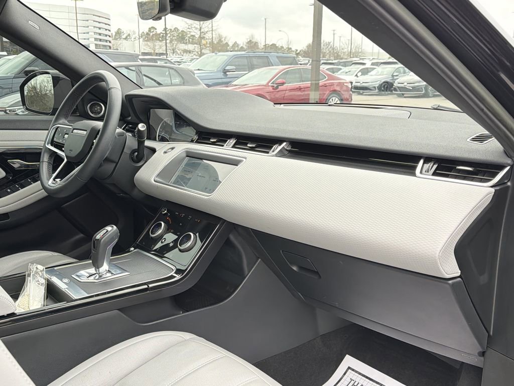Used 2023 Land Rover Range Rover Evoque S image 12