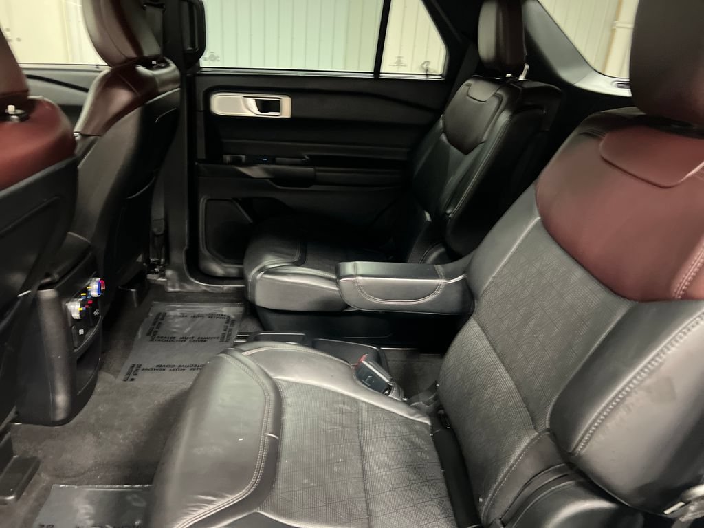 Used 2020 Ford Explorer Platinum w/ Premium Technology Package AWD/4WD image 13