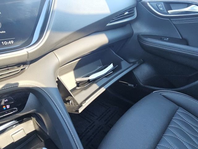 Used 2023 Buick Envision Avenir image 54