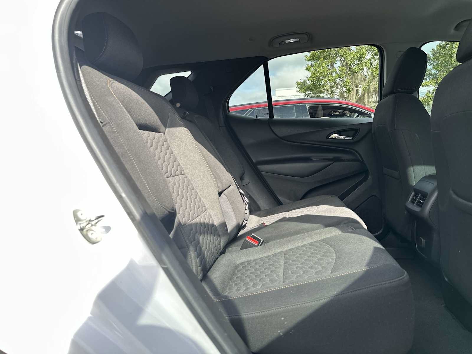Certified 2018 Chevrolet Equinox LT FWD image 18