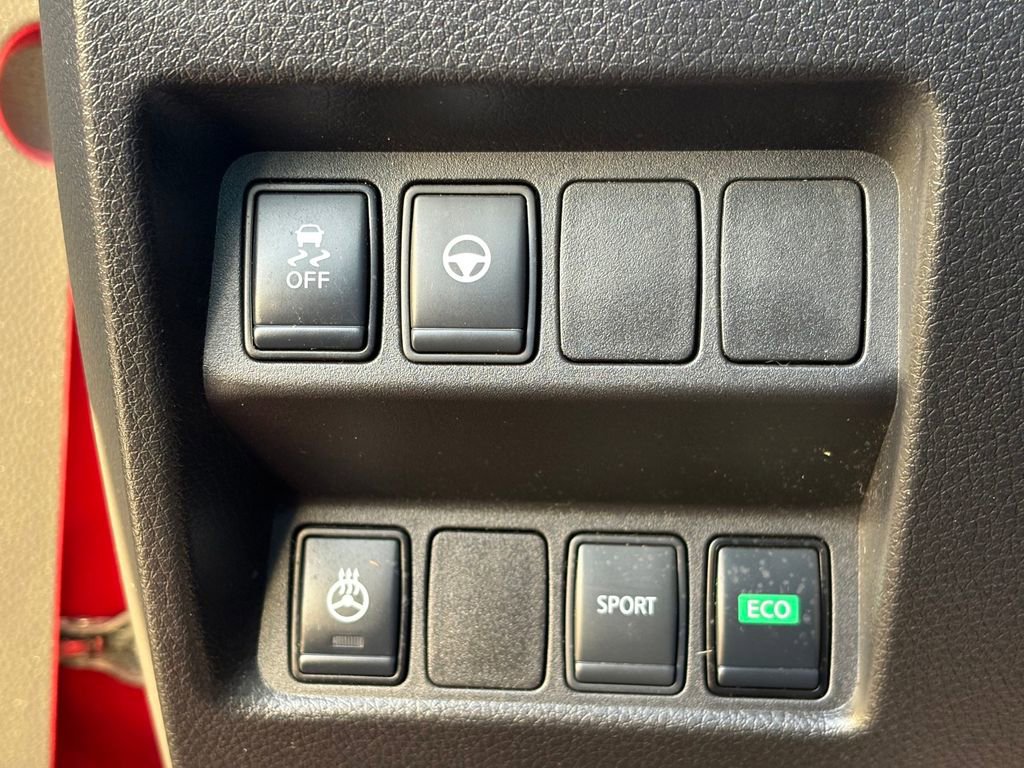 Used 2021 Nissan Rogue Sport SV w/ Technology Package FWD image 20