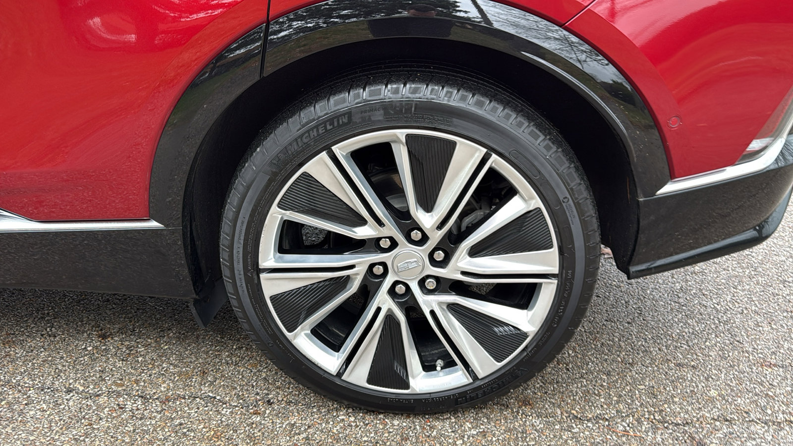 Certified 2024 Cadillac Lyriq Luxury w/ LPO, Floor Liner Package image 30