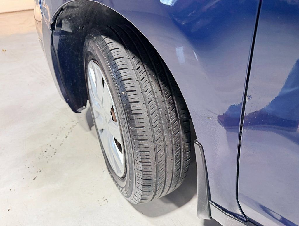 Used 2008 Nissan Versa 1.8 S w/ PWR Pkg image 3